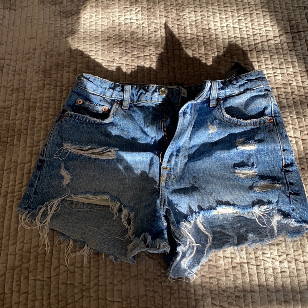 Zara cutoff jeans